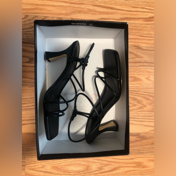 MARC FISHER Black Davia Square Toe Slingback sandal size 8 New - Picture 9 of 9